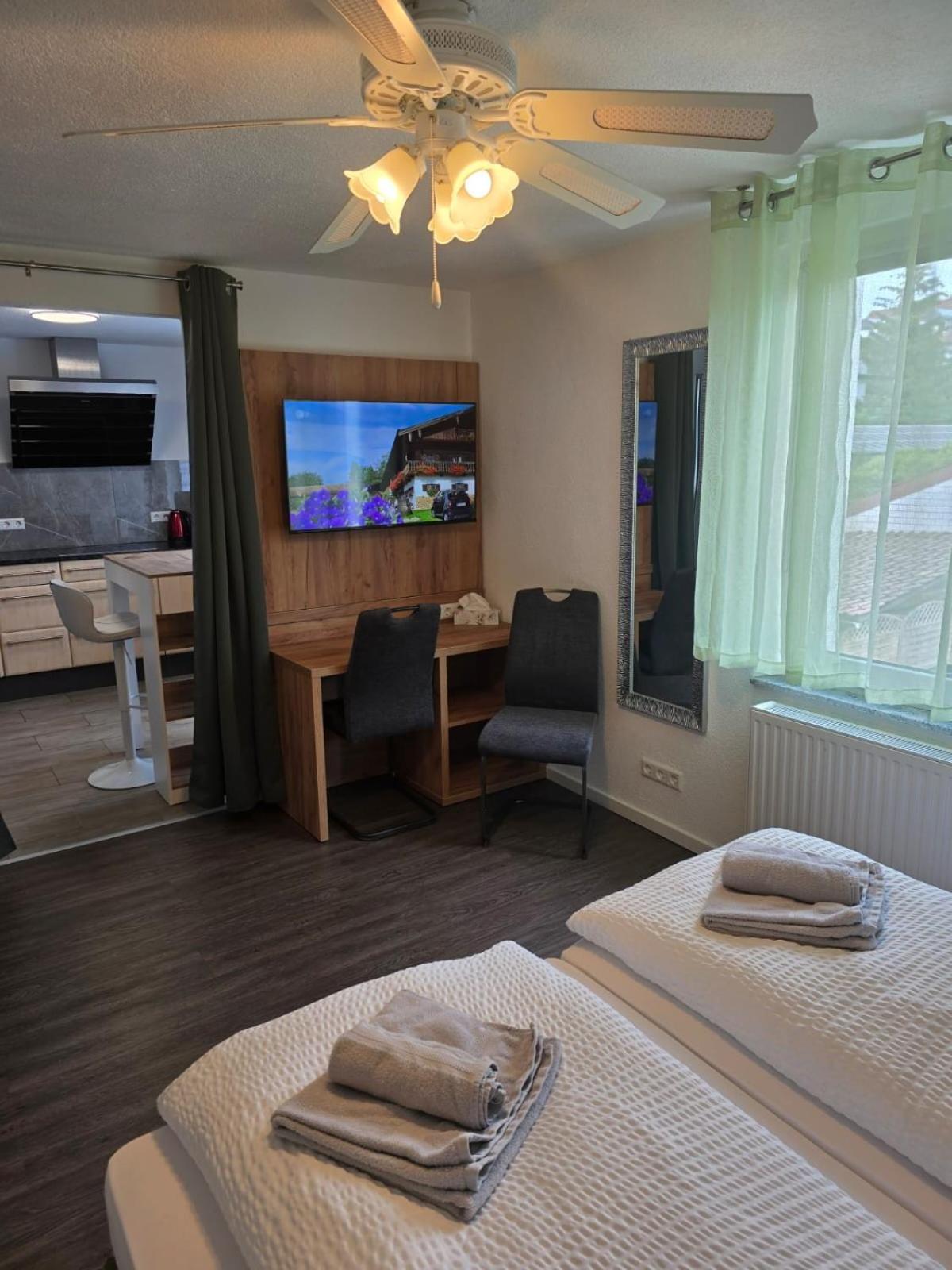 Bodensee Sunshine Zimmer & Apts. Ульдінген-Мюльгофен Екстер'єр фото
